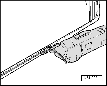 Flasque de carrosserie : préparation à la pose de la glace