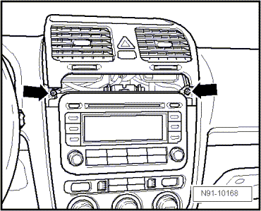 Autoradios et systèmes intégrés d'autoradio et de navigation : dépose et repose, Golf berline